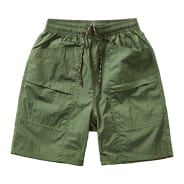 カーキグリーン