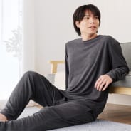 ブラック