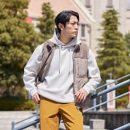 ブラック