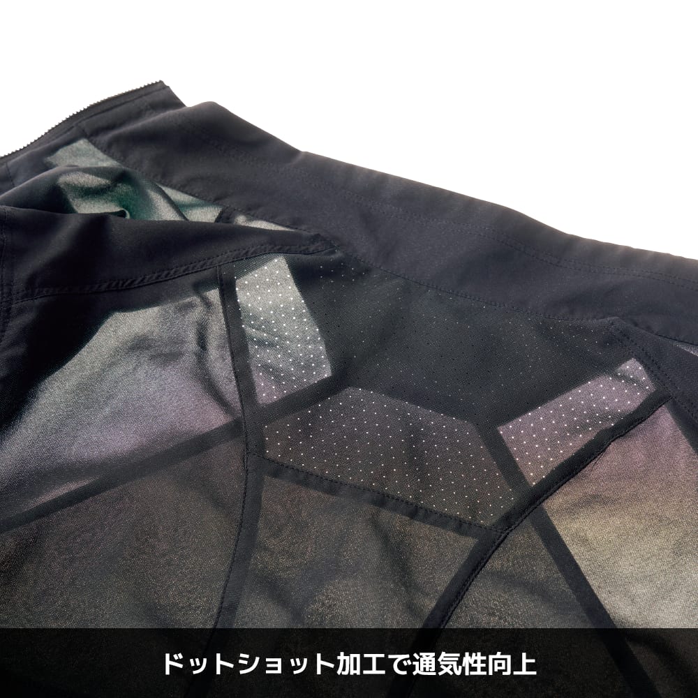 ブラック