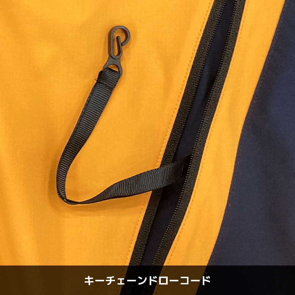 ブラック