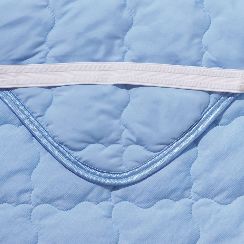 アイスブルー