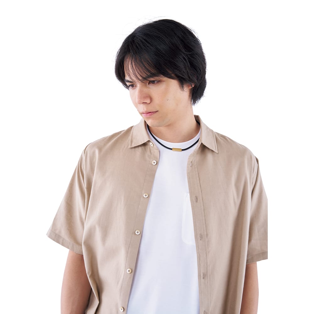 ブラック