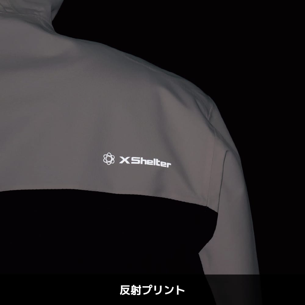 ブラック