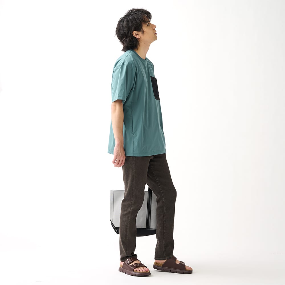 ブラック