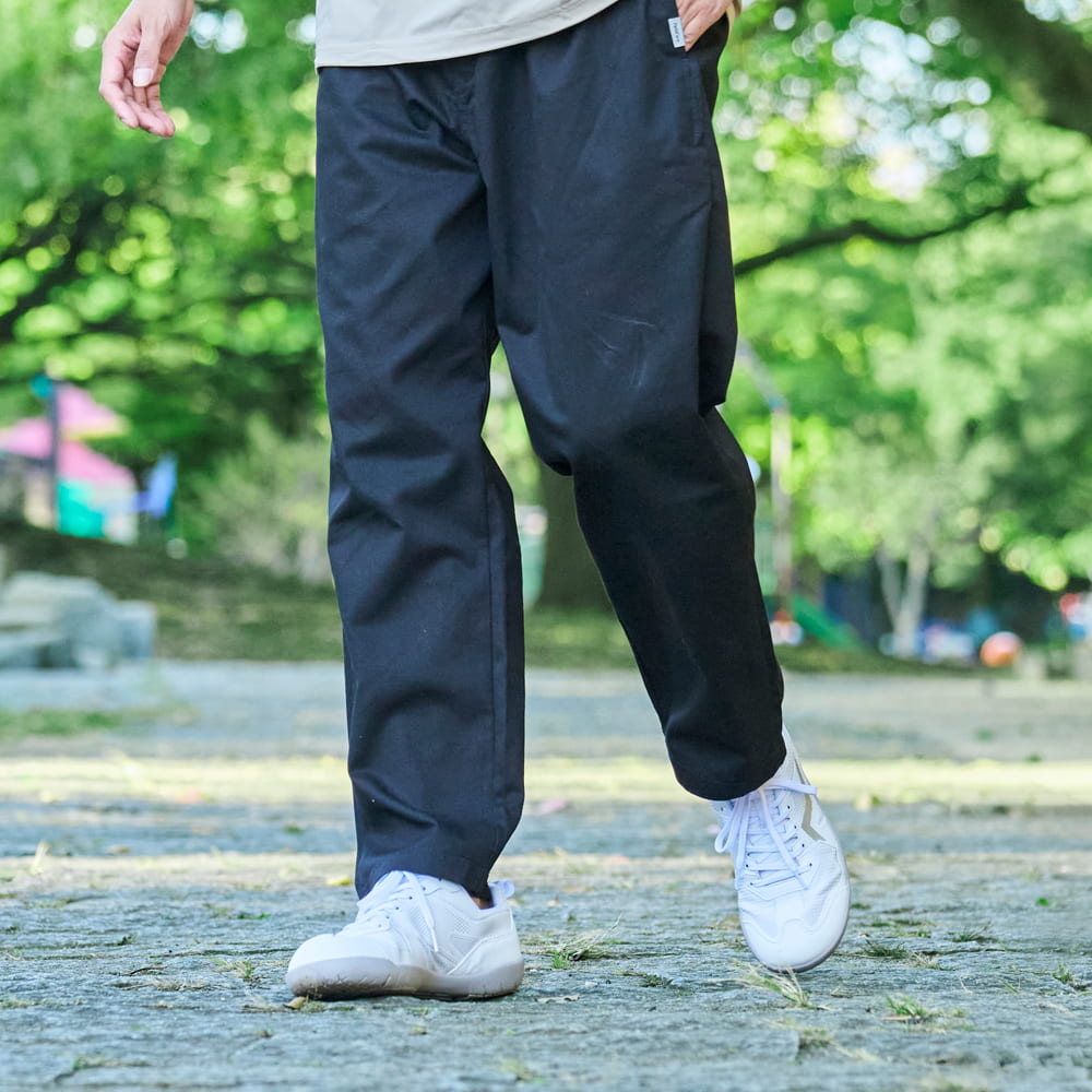 ブラック
