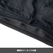 ブラック