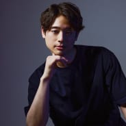 ブラック